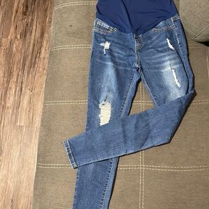Maternity jeans with rips